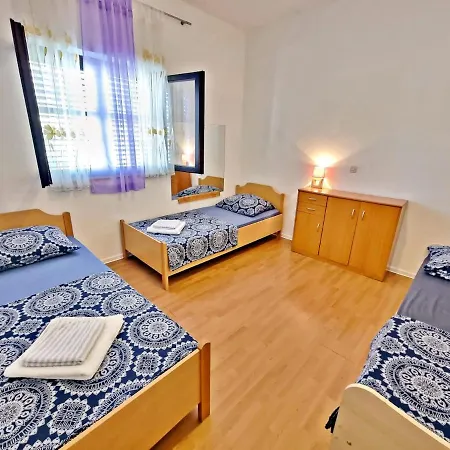 Irena With Terase End Private Parking Apartment